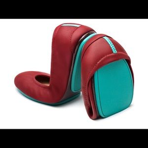 Cardinal Red Size 9 used tieks with box and purple flower!!